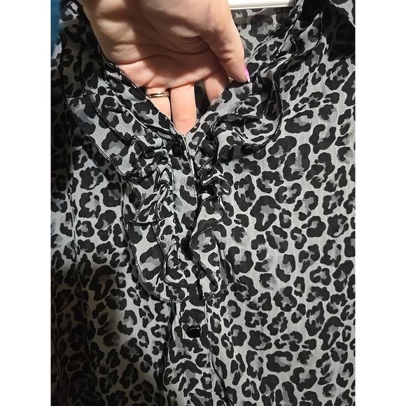 Fashion Bug Black Leopard Ruffle Button Front Long Sleeve Top Womans Size 22/24W - Picture 3 of 6